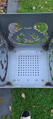 Preview: Feuertonne mit Pandamotiv