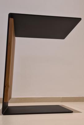 Beistelltisch mit Hirschmotiv, Massivholz Wildeiche