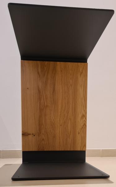 Beistelltisch mit Hirschmotiv, Massivholz Wildeiche